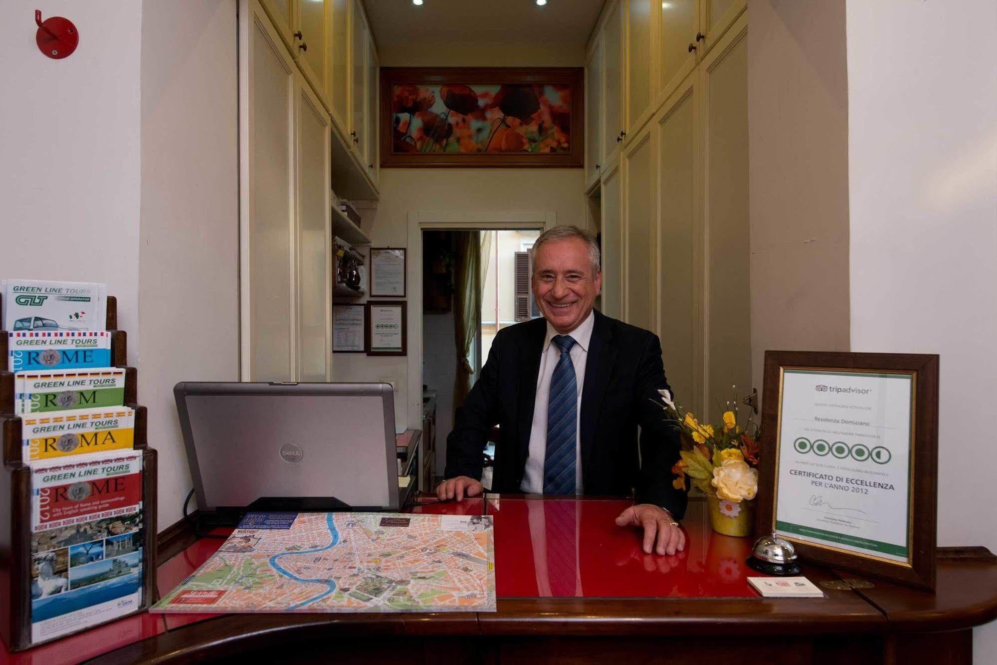 Residenza Domiziano Acomodação com café da manhã Roma Exterior foto